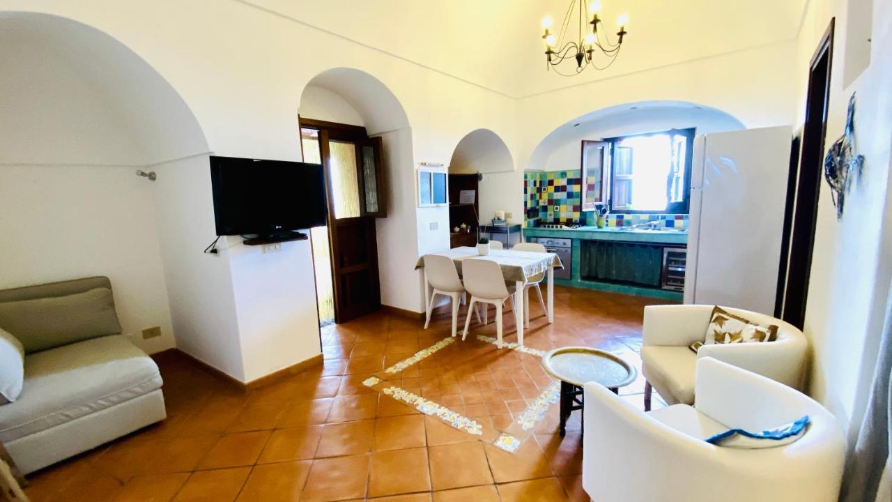 Tgi Dammusi Preziosi Appartement Scauri  Buitenkant foto